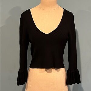 Gianni Bini Black Deep V-Neck Cropped Top Medium Ruffle Bell Sleeves Ribbed